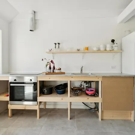 2 Bedroom In Aakirkeby Apartment