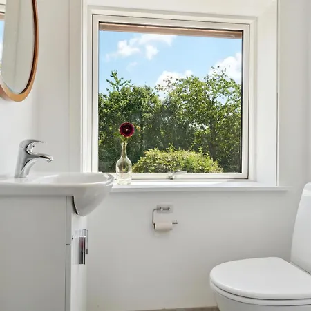 2 Bedroom In Aakirkeby *